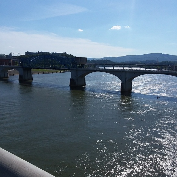 Meet your Posher, Melanie - Picture 3 of 3